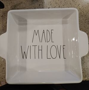 Rae Dunn casserole dish